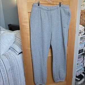 ALO Yoga Light Gray Joggers